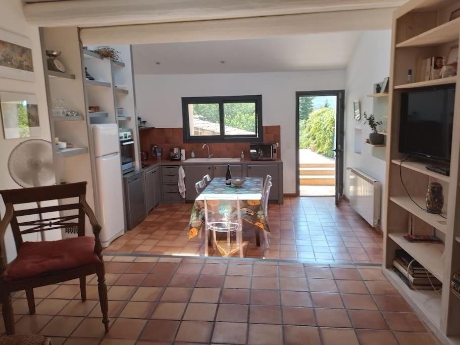 Appartement Maison De Charme Avec Vue Sur La Vallee De La Ceze à Saint-Gervais  Extérieur photo